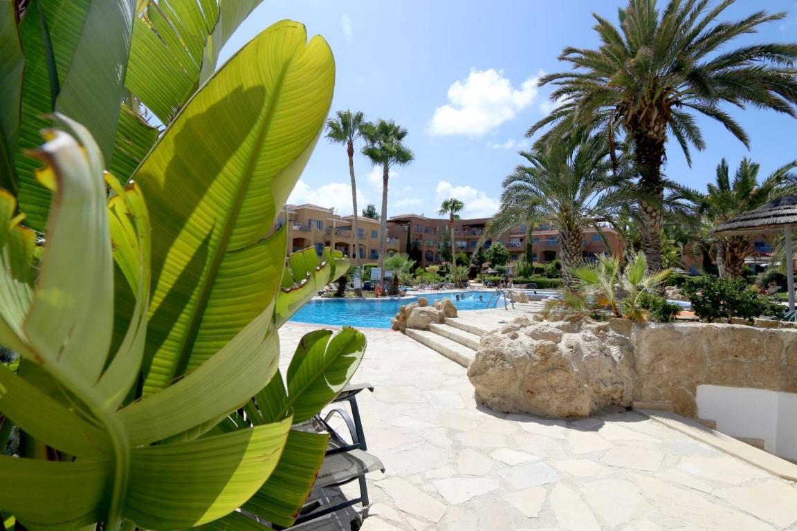 Victor Apartment Paphos Exterior photo